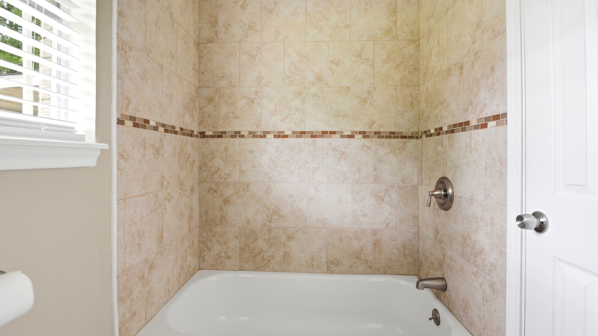 1511 Sungail Drive Property Photo 27