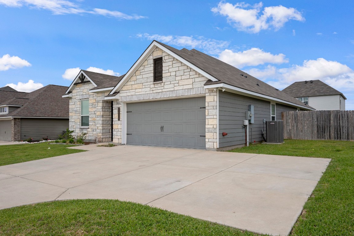 2038 Viva Road Property Photo 2