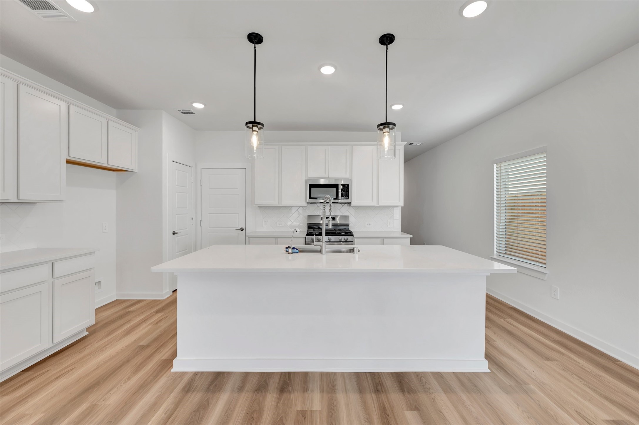 10345 Navarro Path Property Photo 3