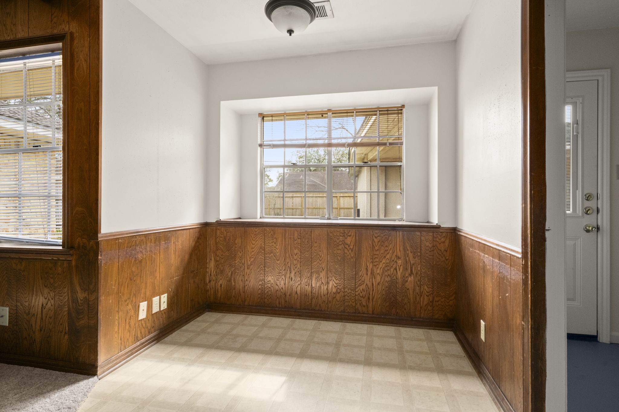 1039 Marcella Property Photo 11