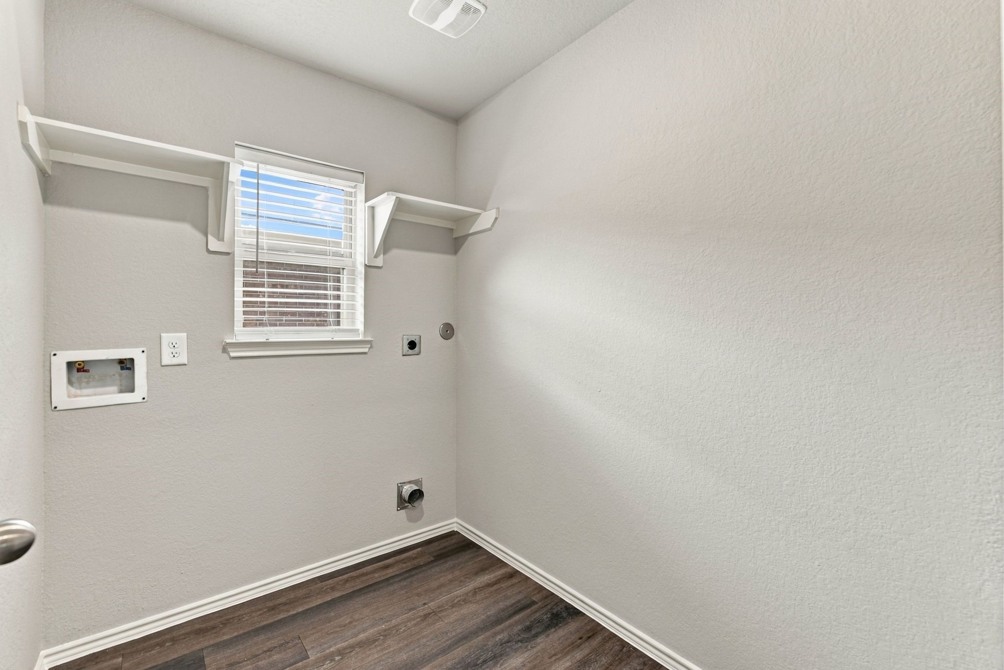 10627 Red Orchid Drive Property Photo 9