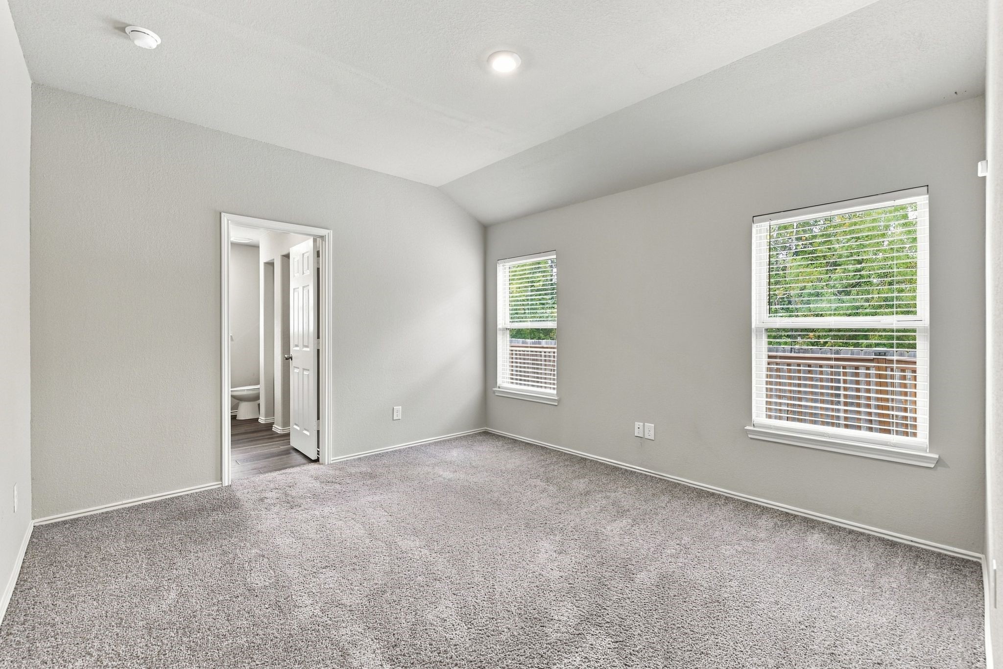 10627 Red Orchid Drive Property Photo 12