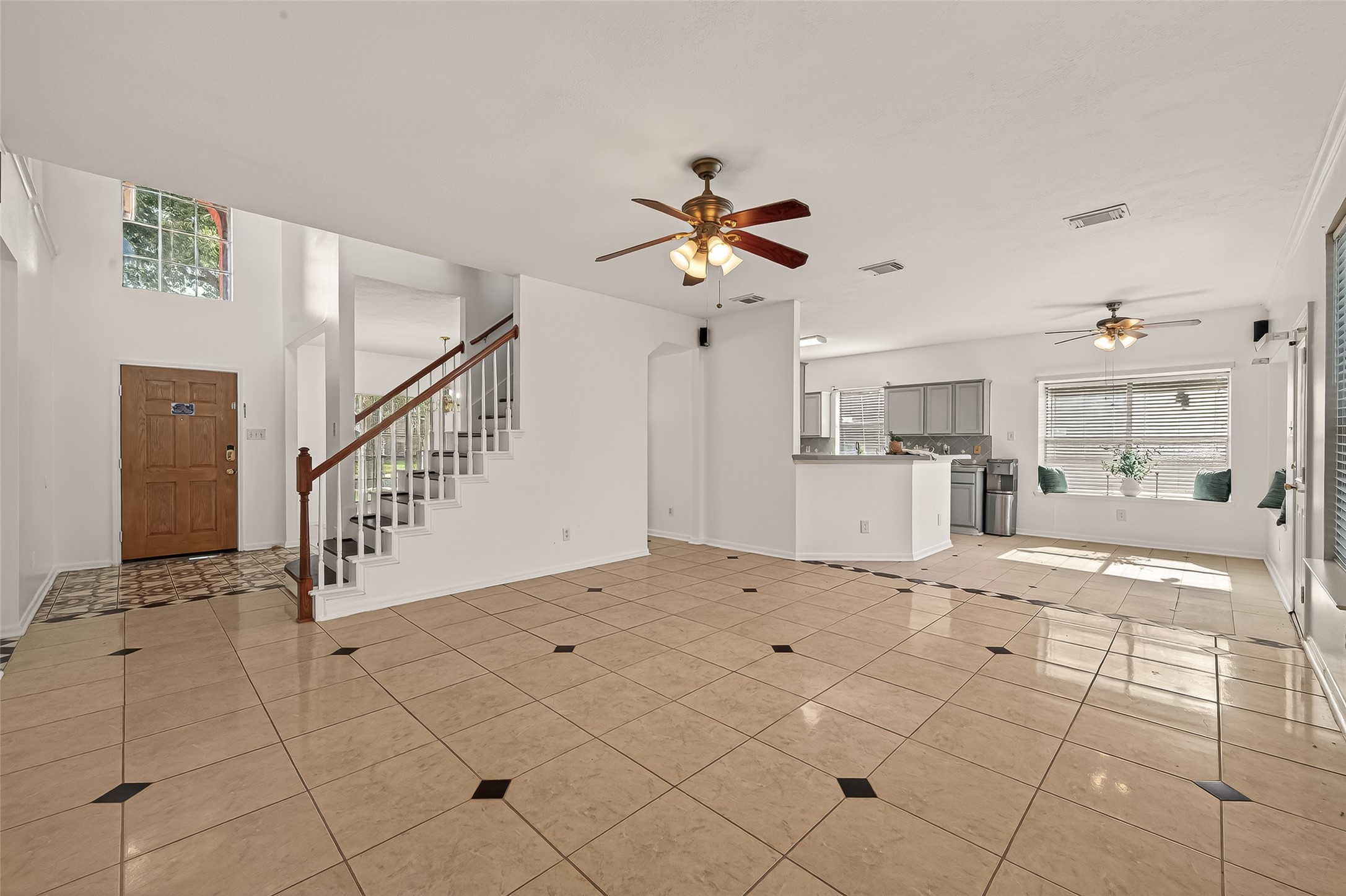16315 April Ridge Drive Property Photo 10