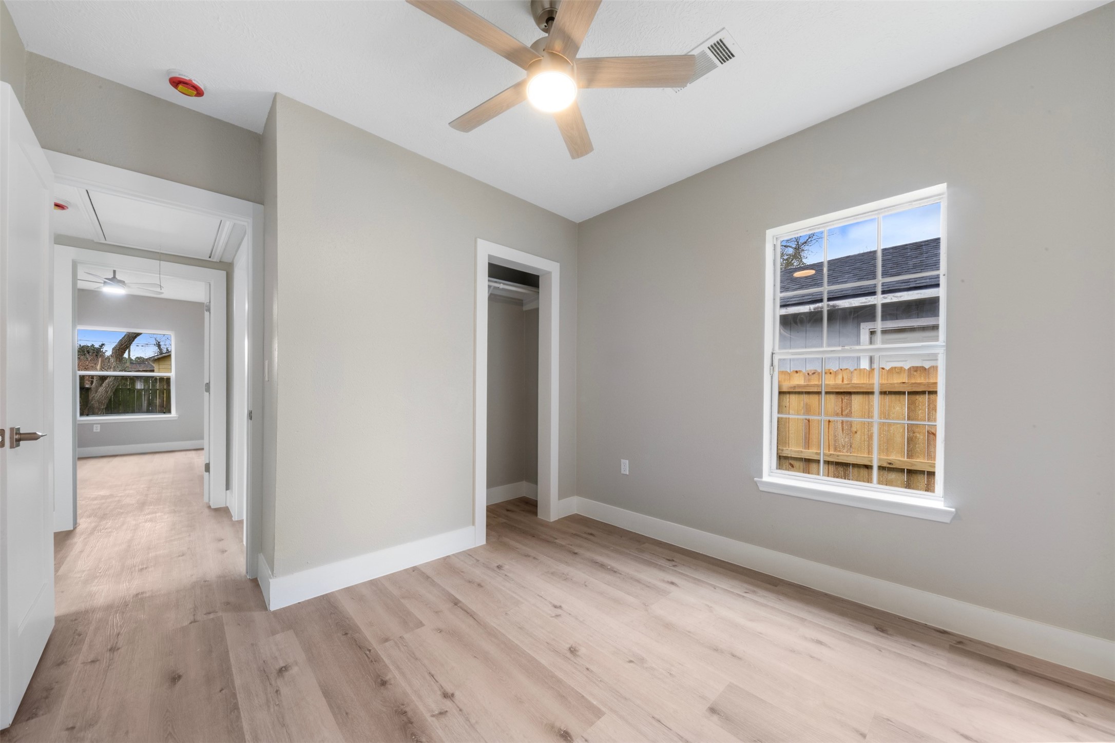 219 E James Street Property Photo 5