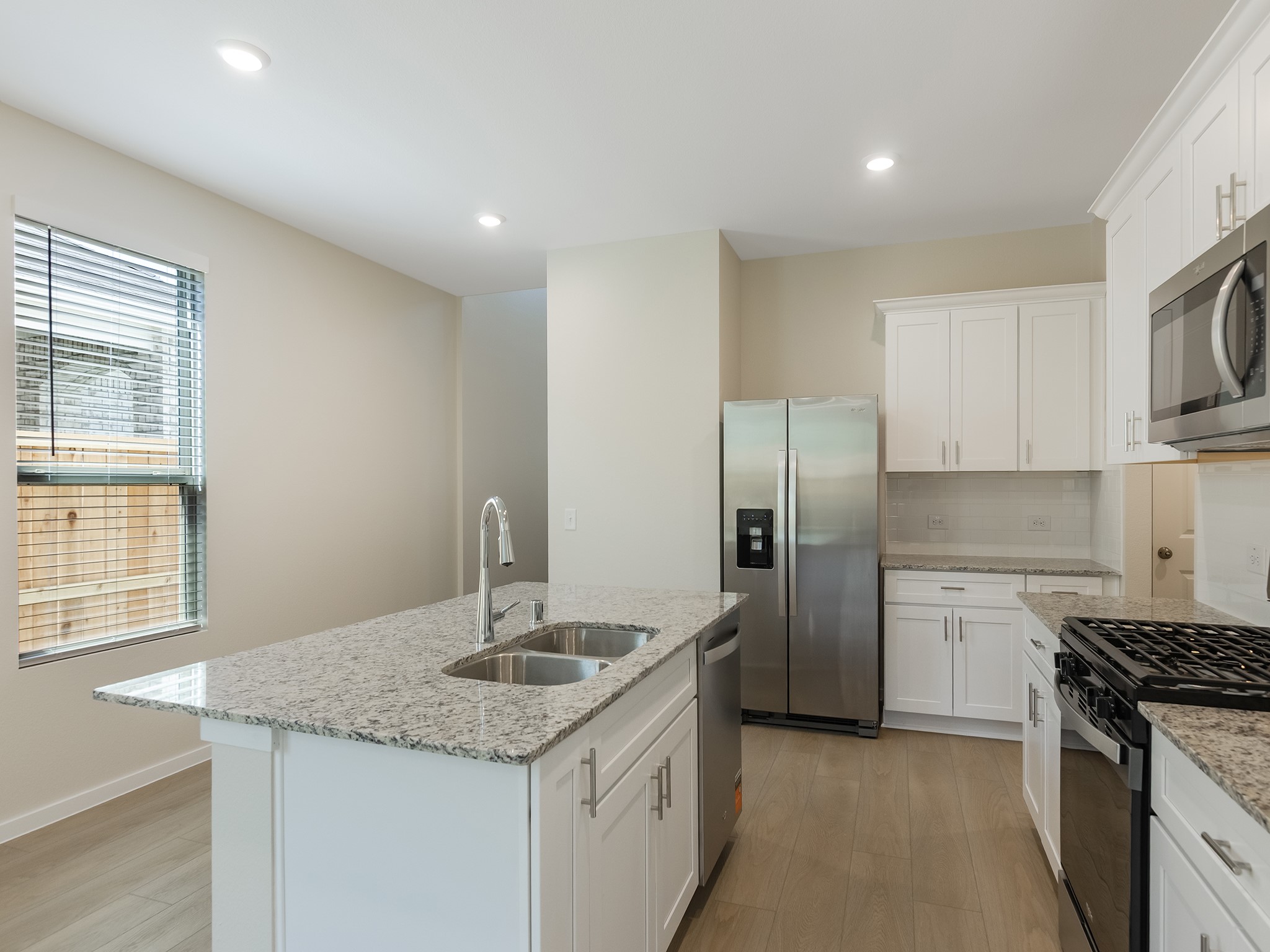 15881 Blass Valley Drive Drive Property Photo 4