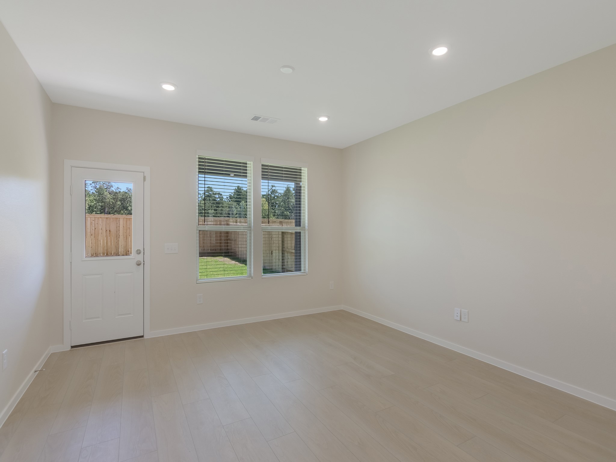 15881 Blass Valley Drive Drive Property Photo 12