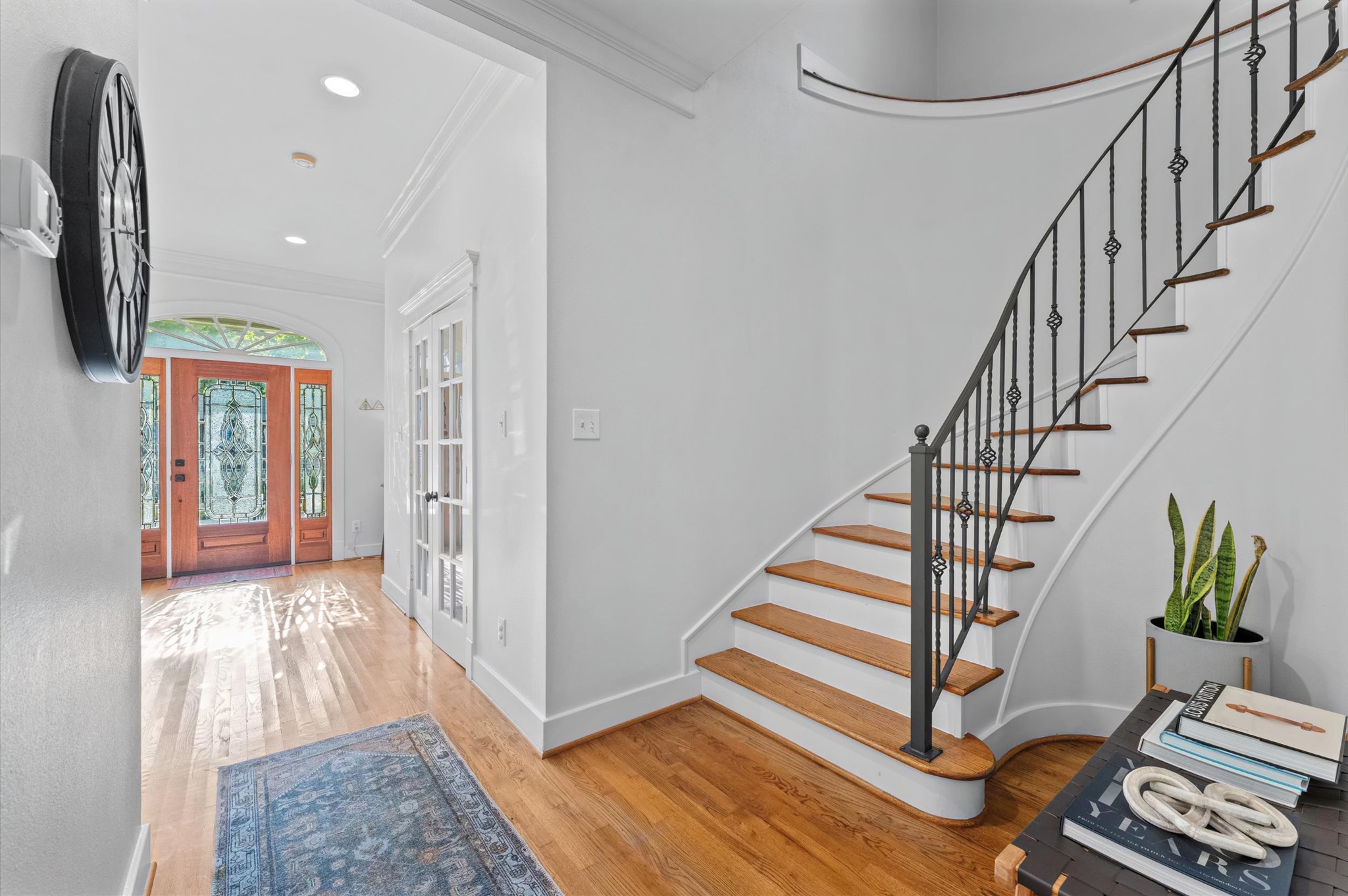 501 Columbia Street Property Photo 11