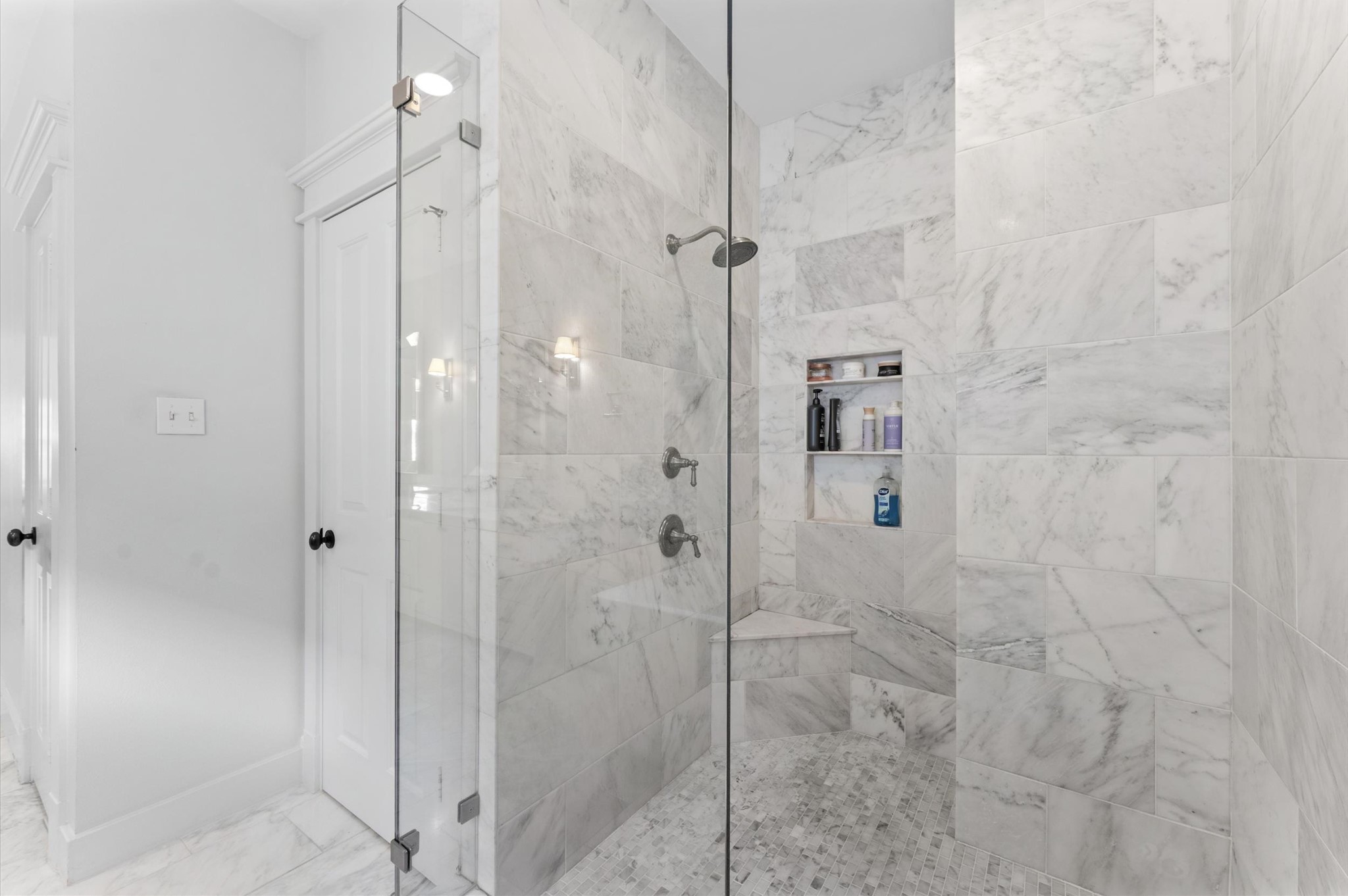 501 Columbia Street Property Photo 15