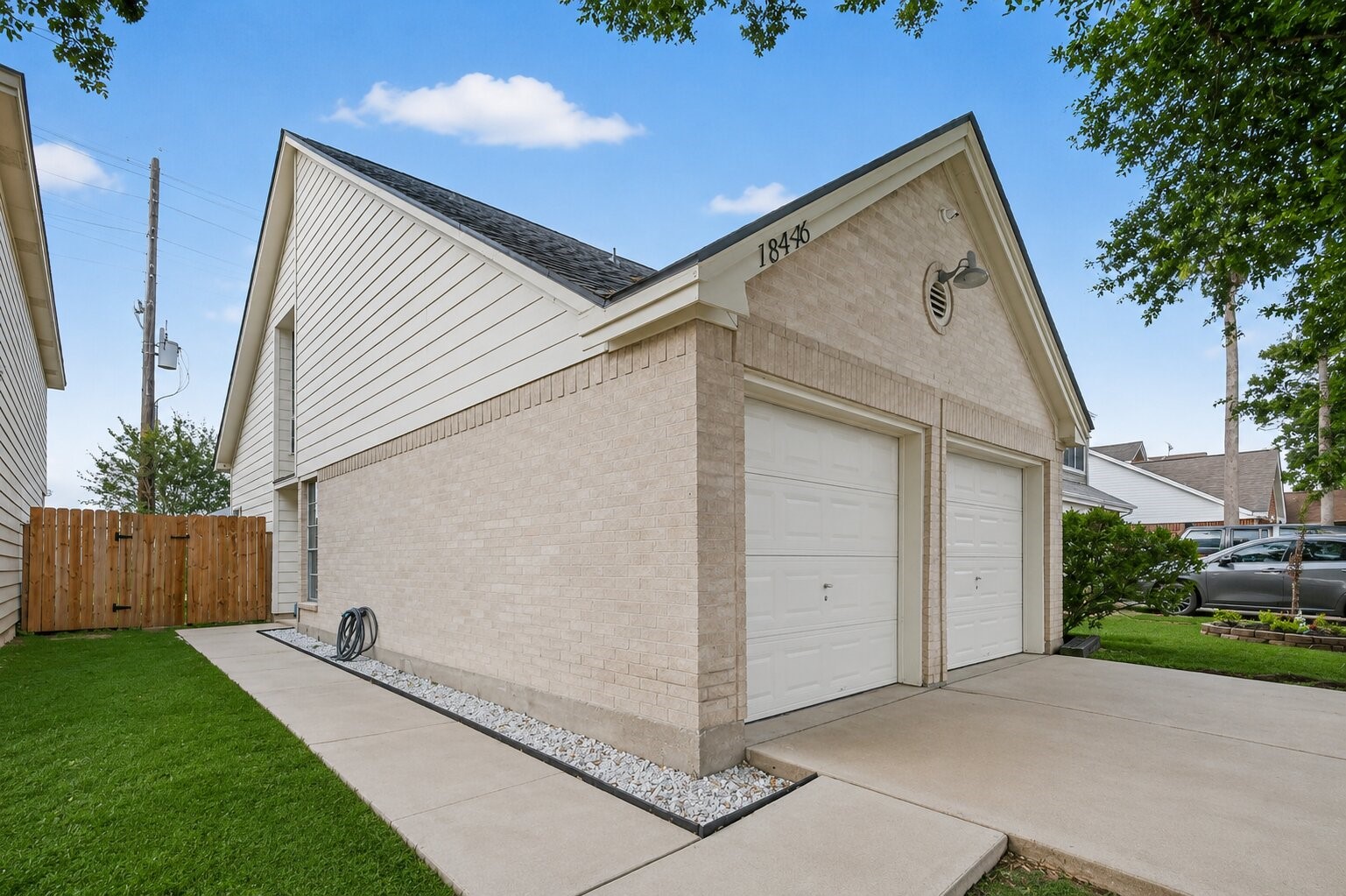 18446 N Willow Bluff Road Property Photo 3
