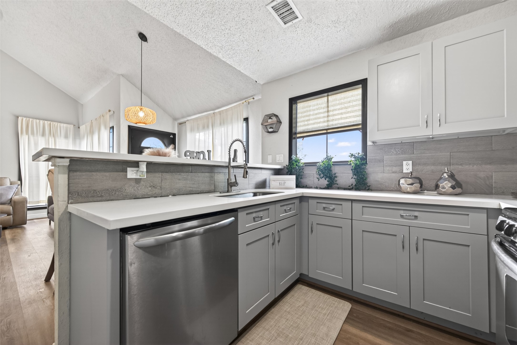 18446 N Willow Bluff Road Property Photo 14