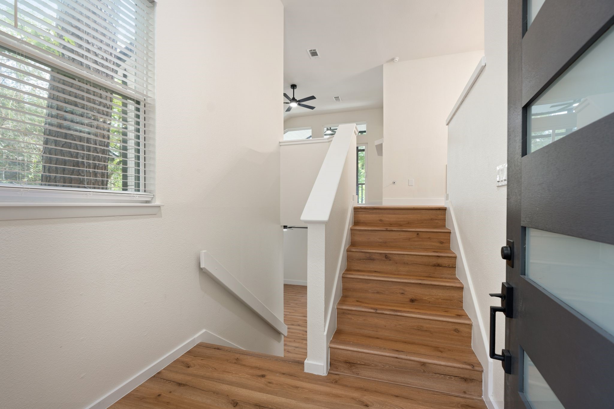 30 Shallow Pond Place Property Photo 4