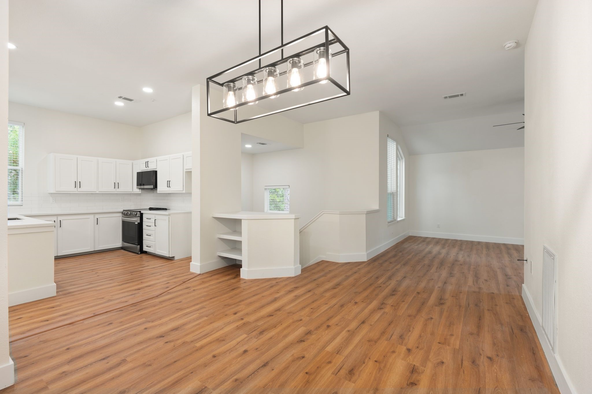 30 Shallow Pond Place Property Photo 9