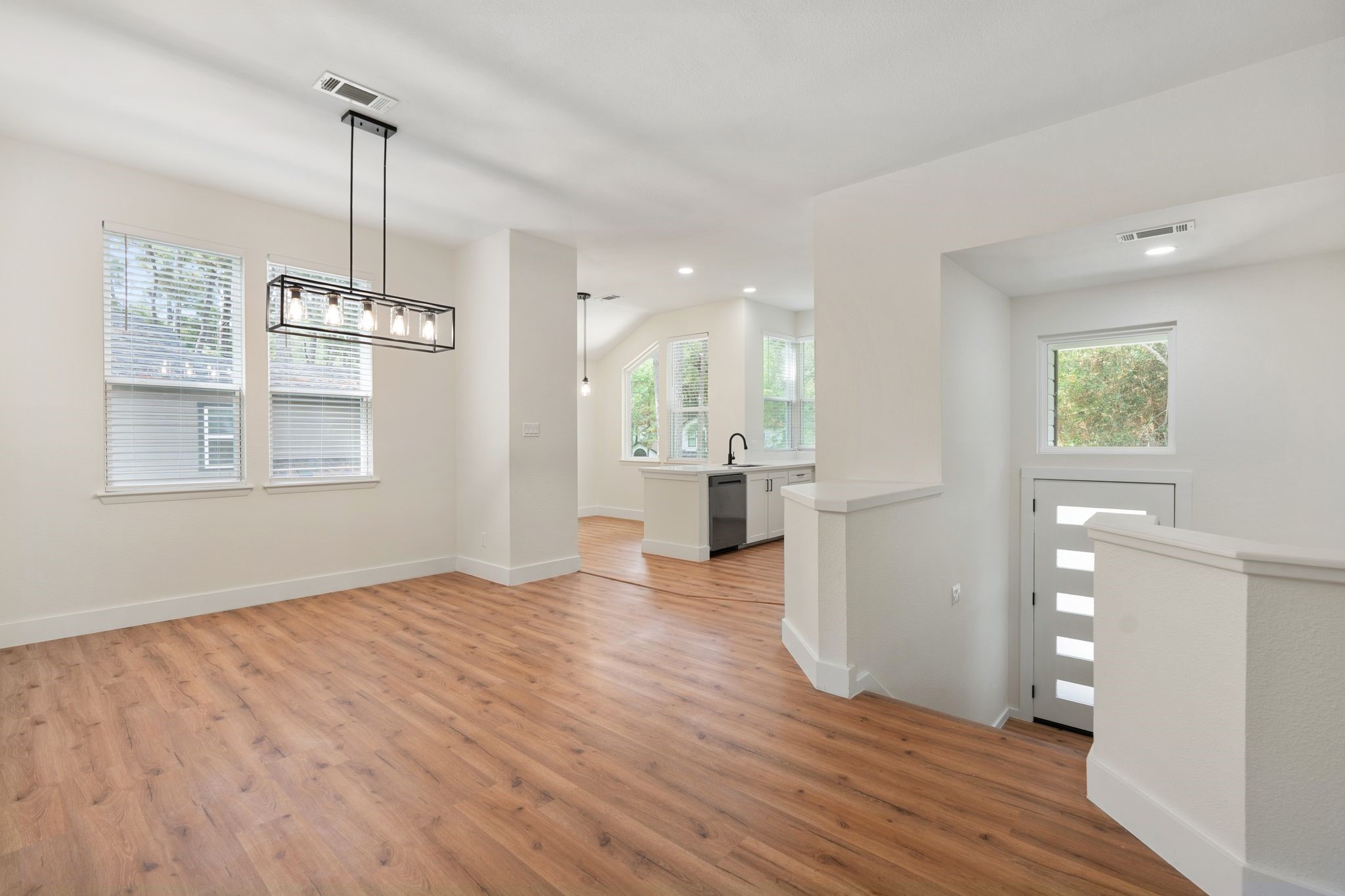30 Shallow Pond Place Property Photo 11