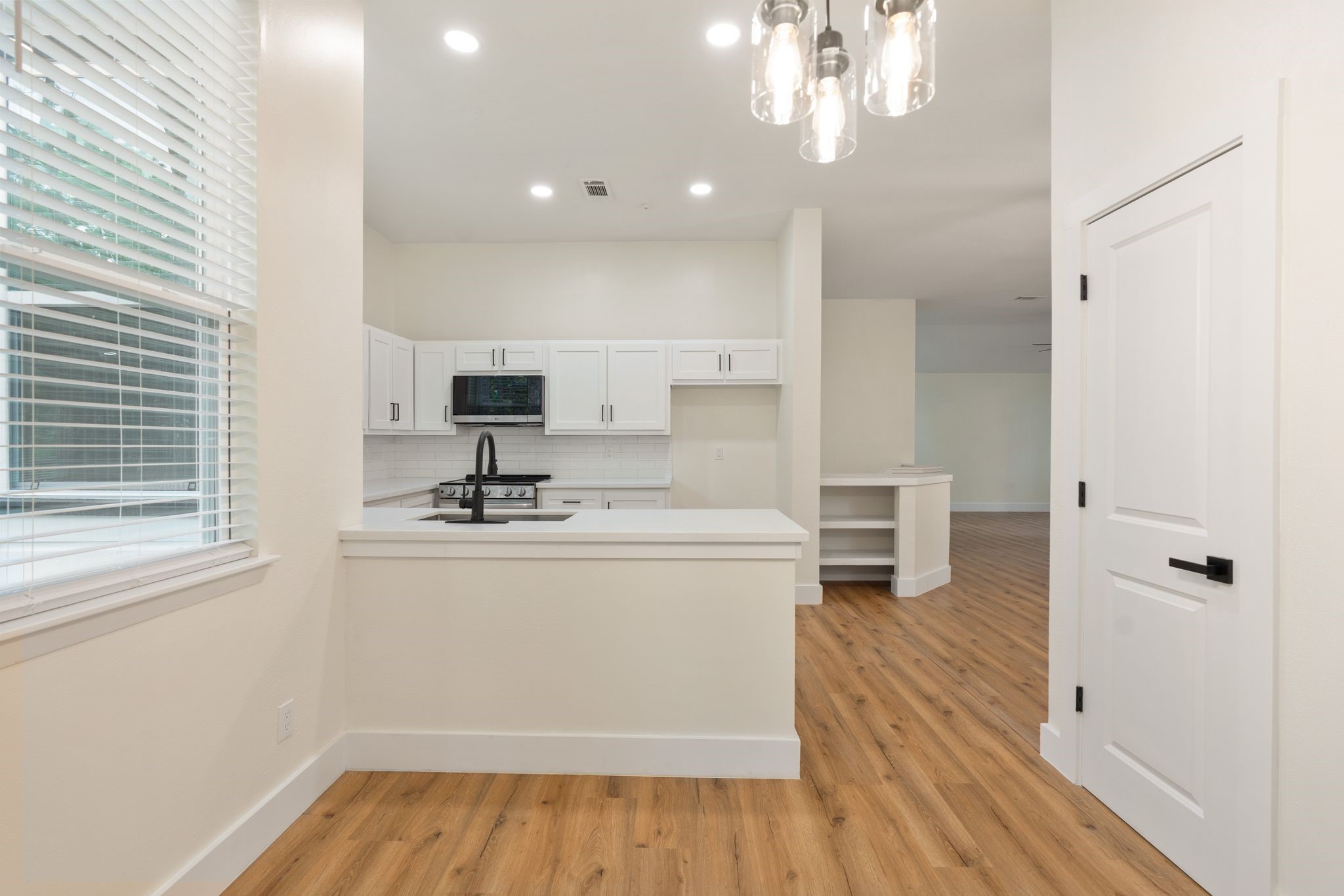 30 Shallow Pond Place Property Photo 15