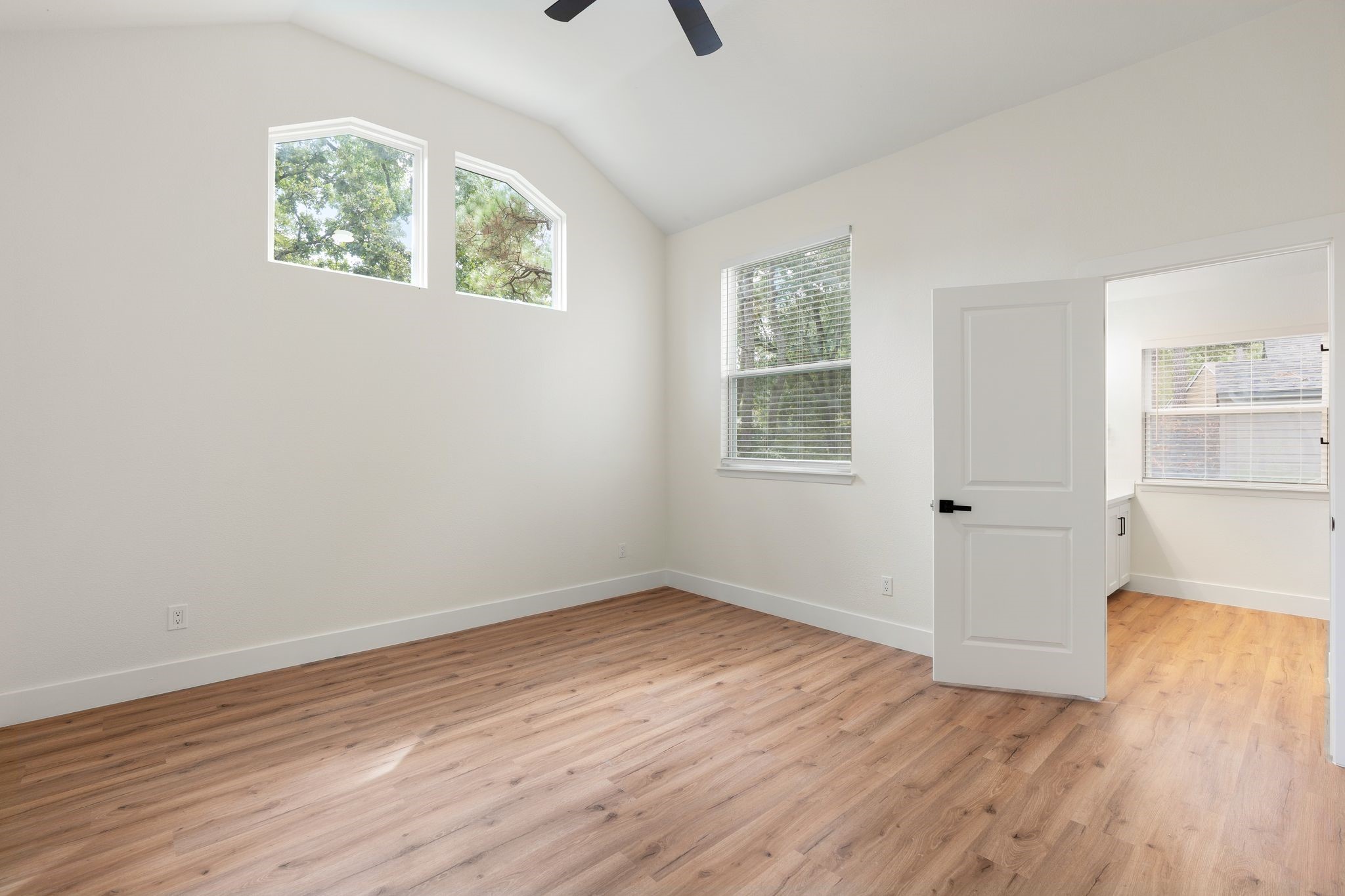 30 Shallow Pond Place Property Photo 23