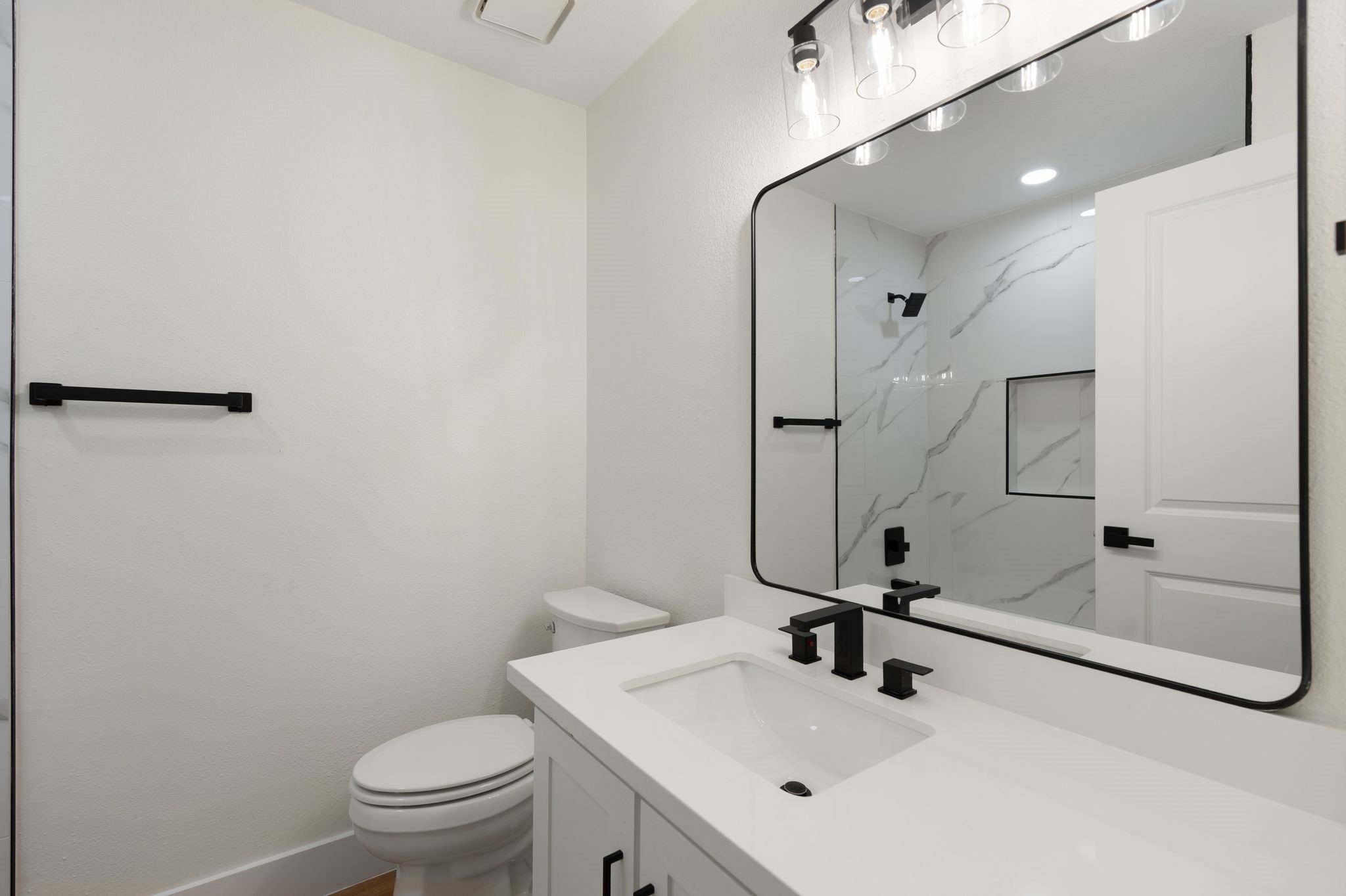 30 Shallow Pond Place Property Photo 38
