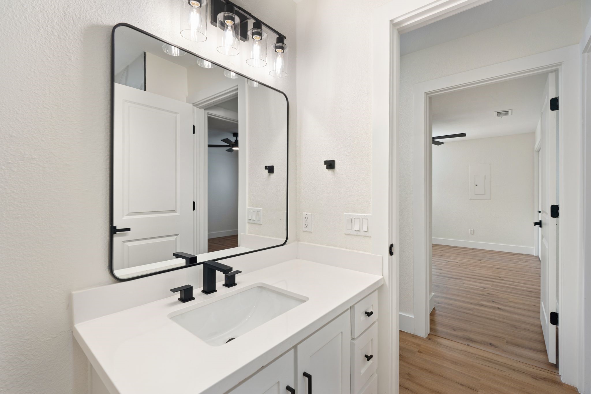 30 Shallow Pond Place Property Photo 39