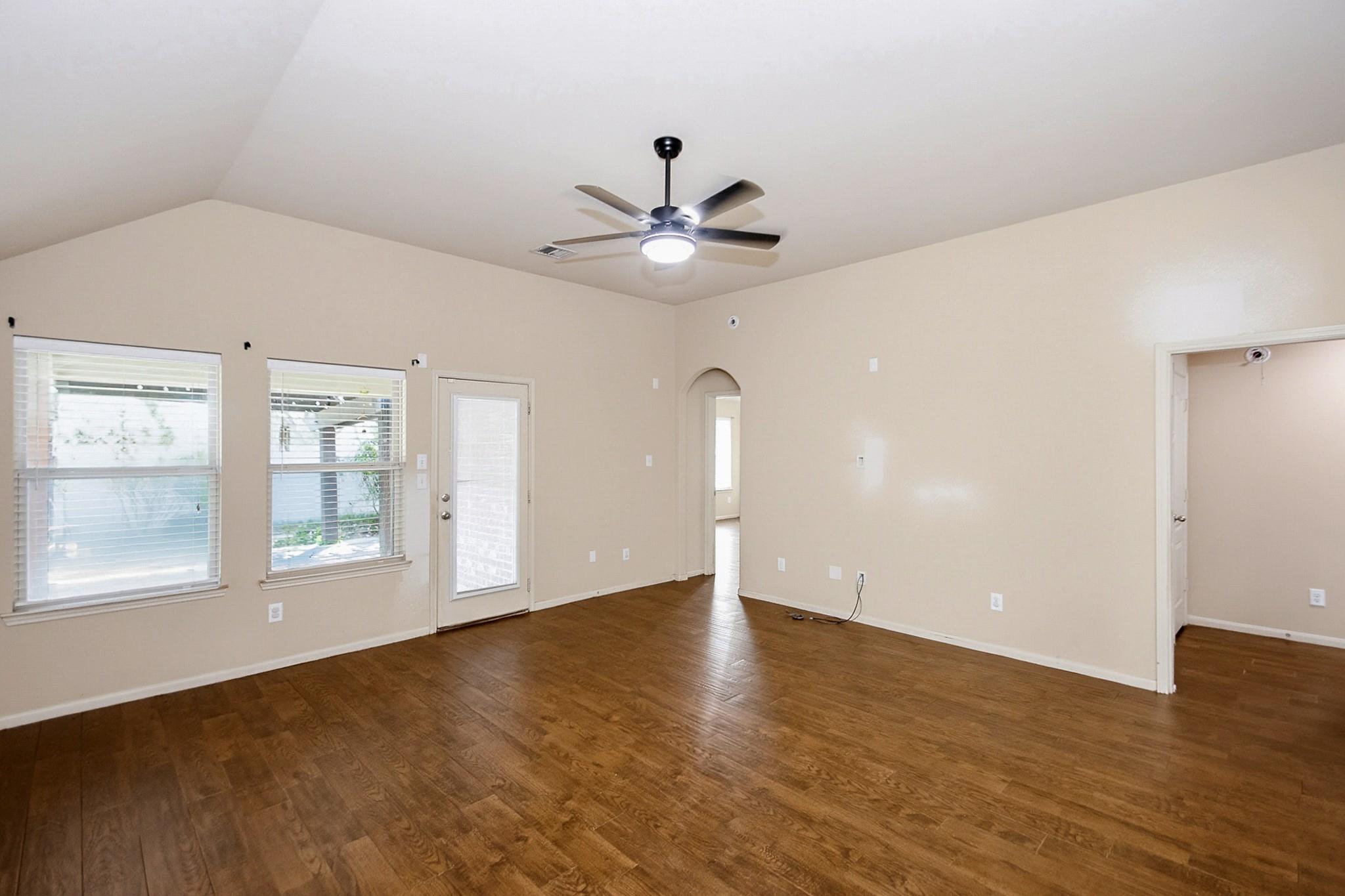 13406 Quail Landing Lane Property Photo 3