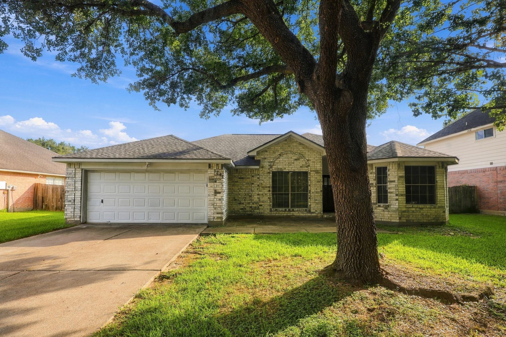 1242 Hunter Wood Drive, League City Tx 77573 Property Photo 1