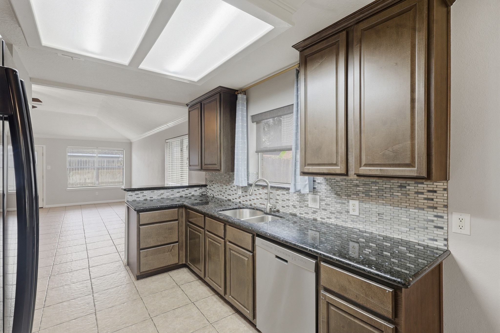 1242 Hunter Wood Drive Property Photo 7