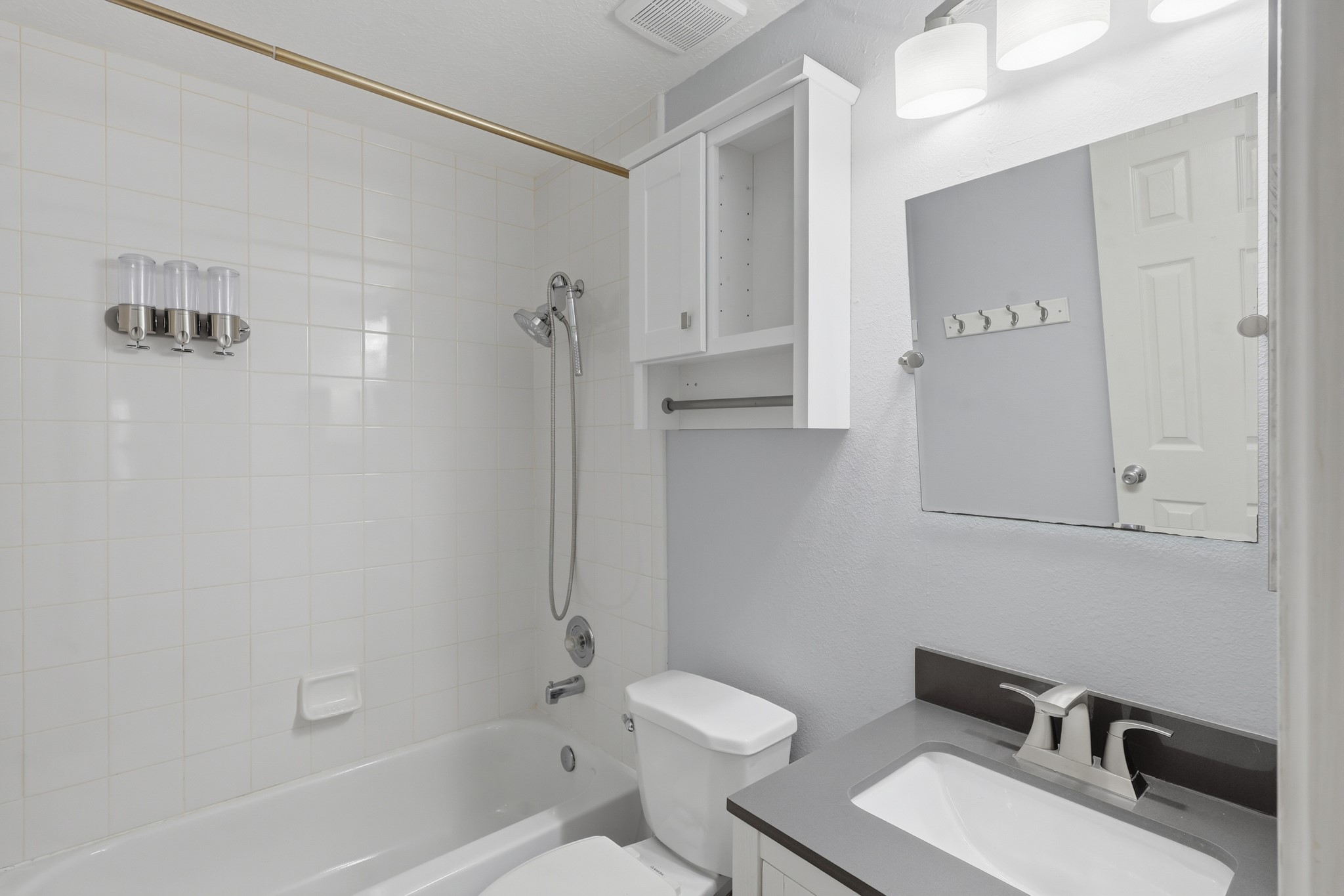 1242 Hunter Wood Drive Property Photo 12