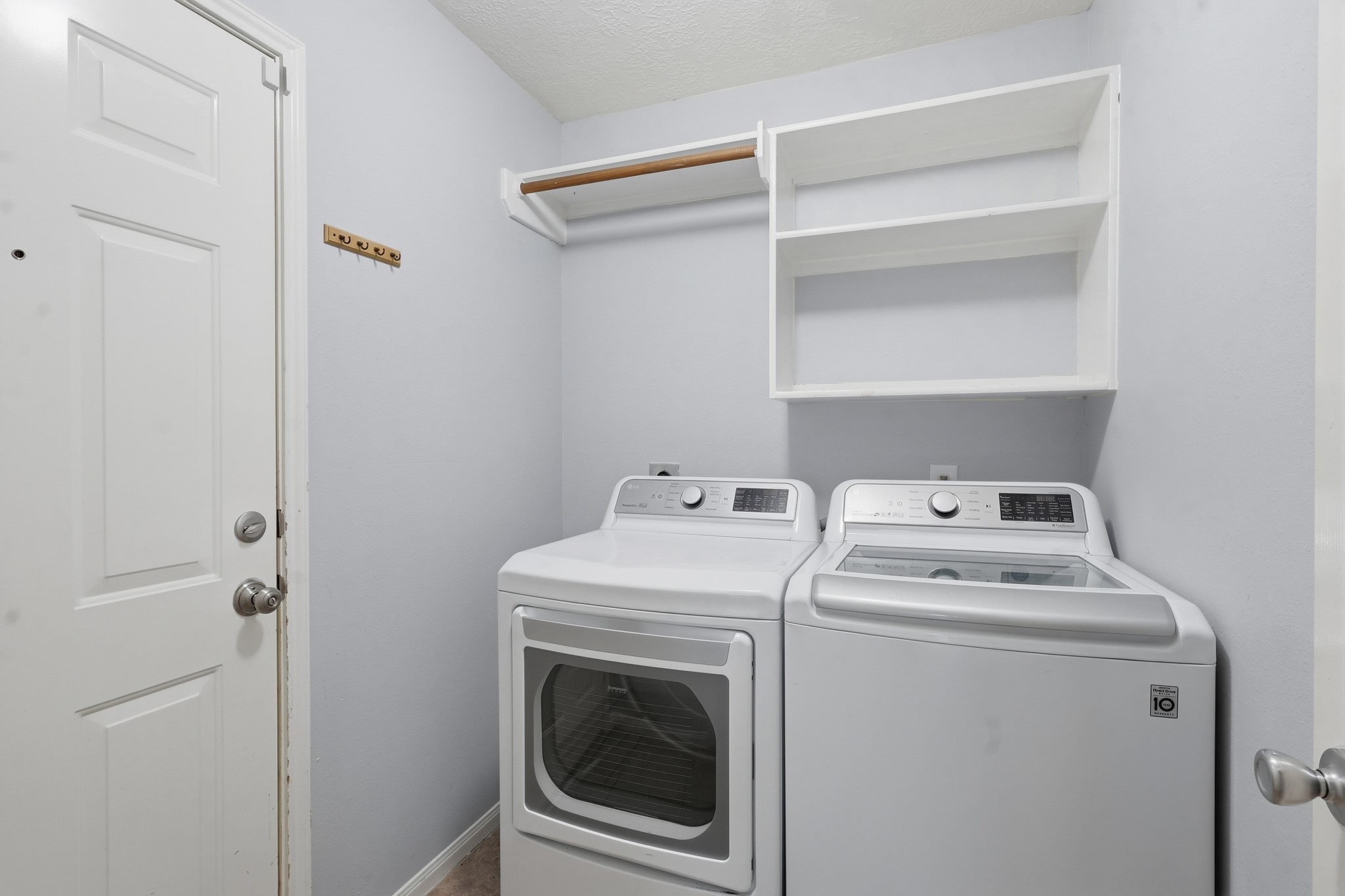 1242 Hunter Wood Drive Property Photo 23
