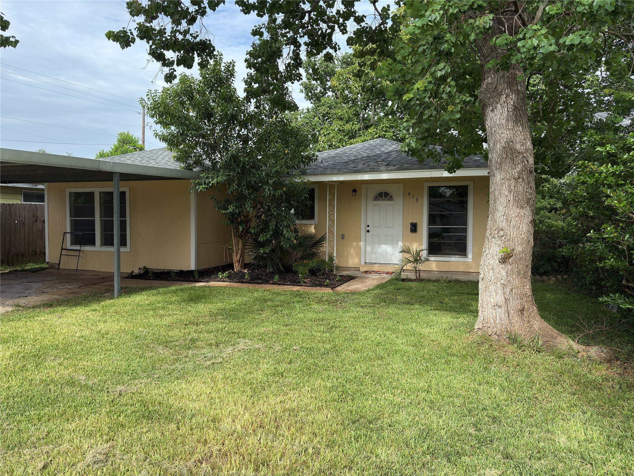 413 Betty Road Property Photo 3