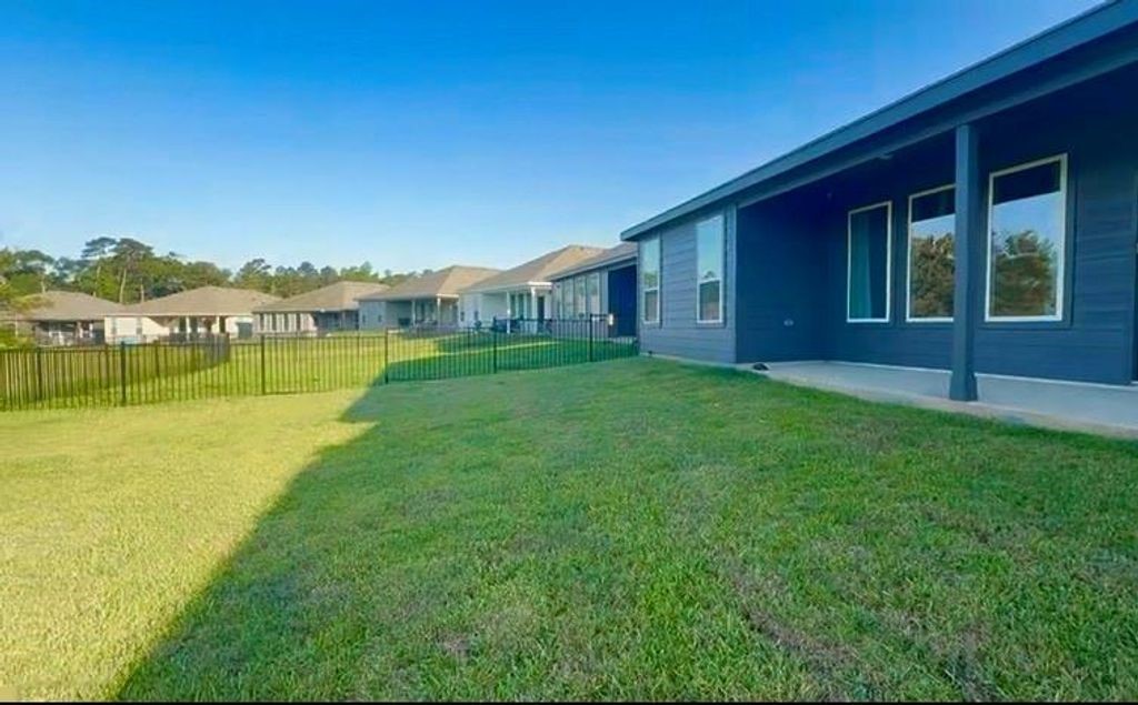 16072 Tallis Drive Property Photo 9