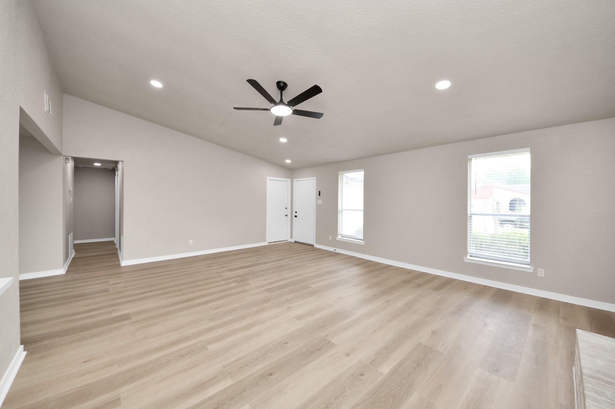 7023 Maczali Drive Property Photo 7