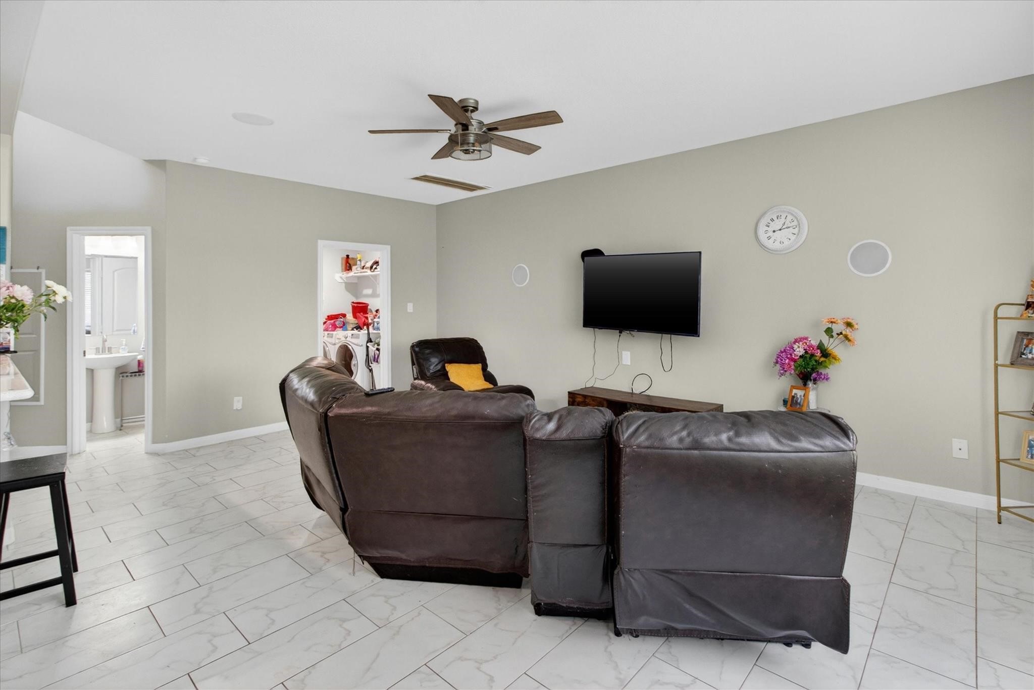 17027 Amarose Drive Property Photo 11