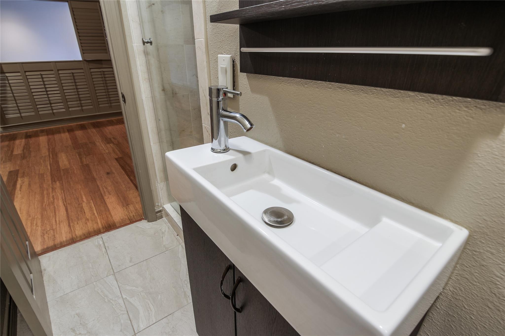 8602 Oakford Drive Property Photo 39