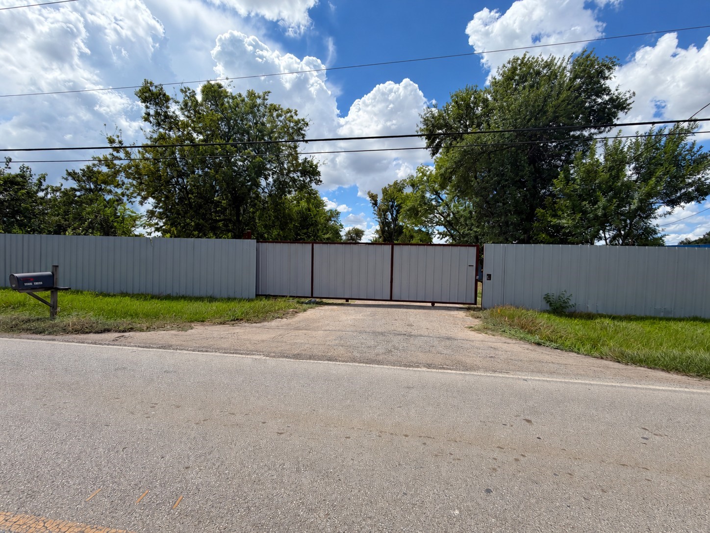 13533 Luthe Road Property Photo 1