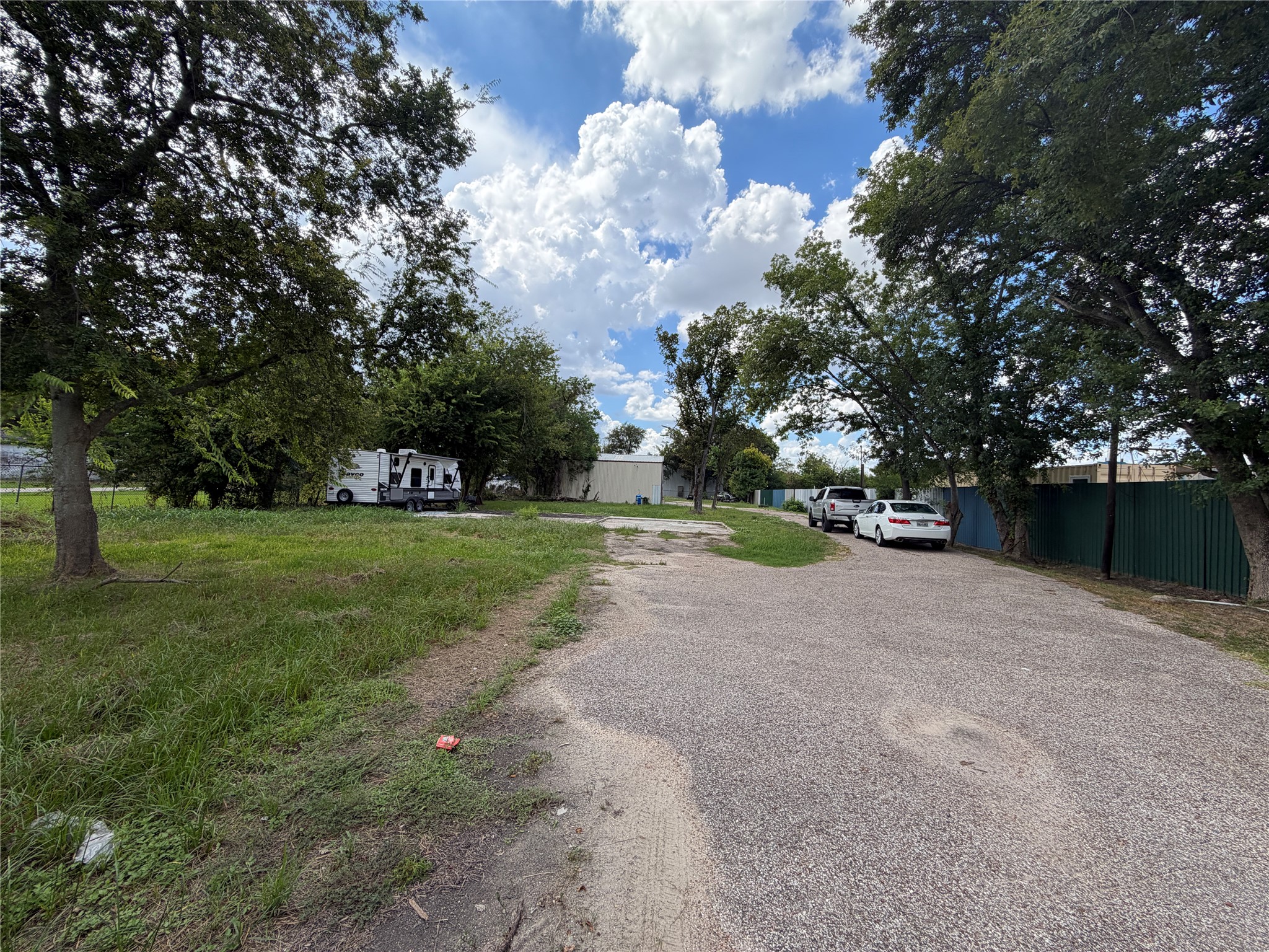 13533 Luthe Road Property Photo 5