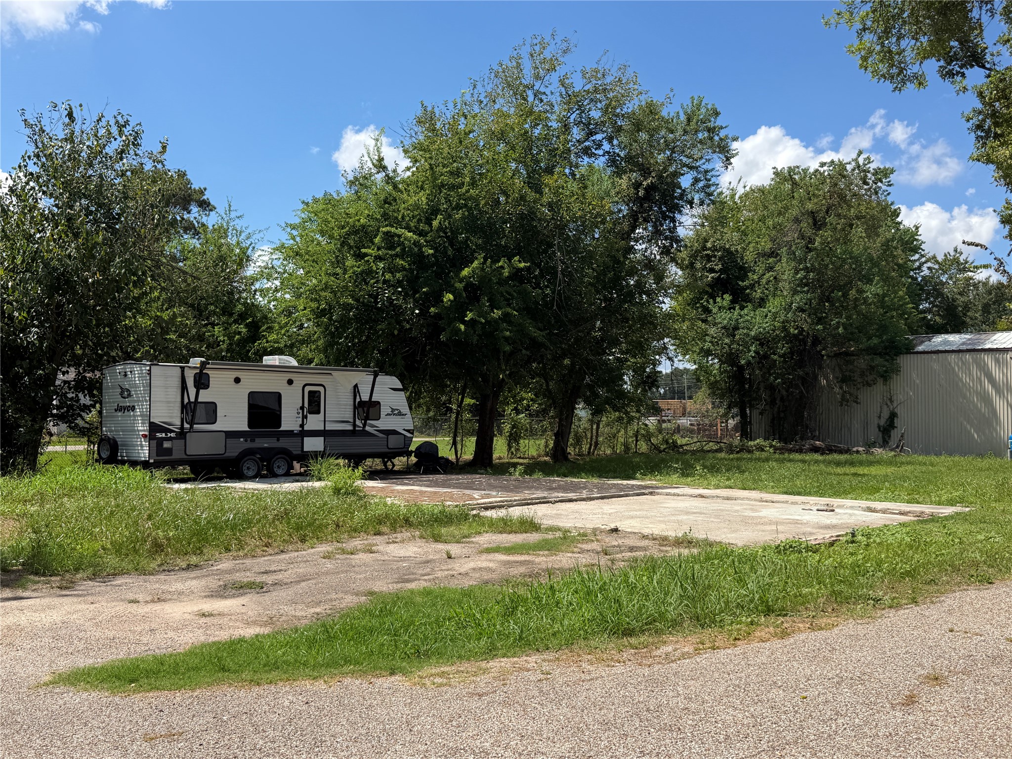 13533 Luthe Road Property Photo 8