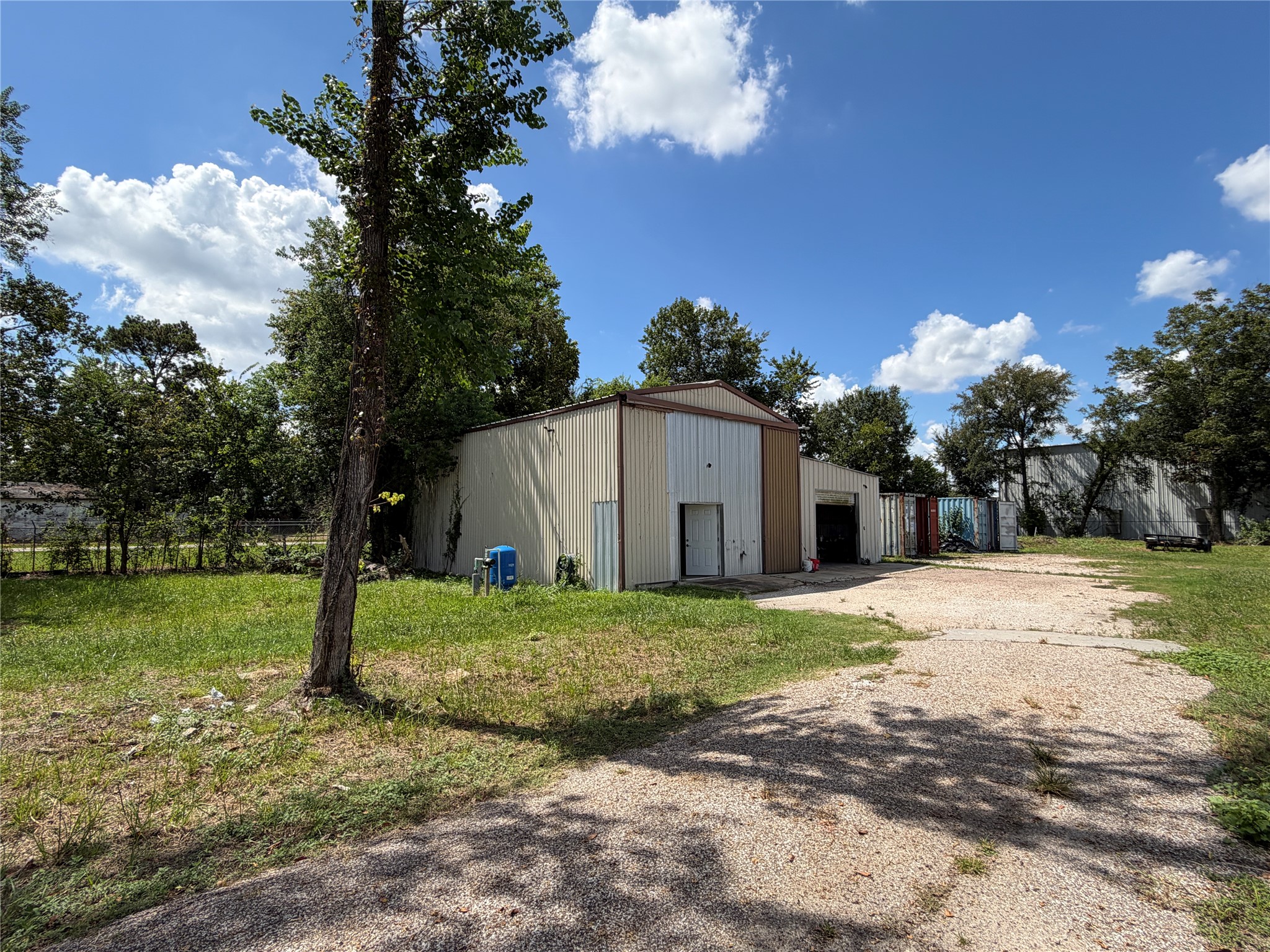 13533 Luthe Road Property Photo 13
