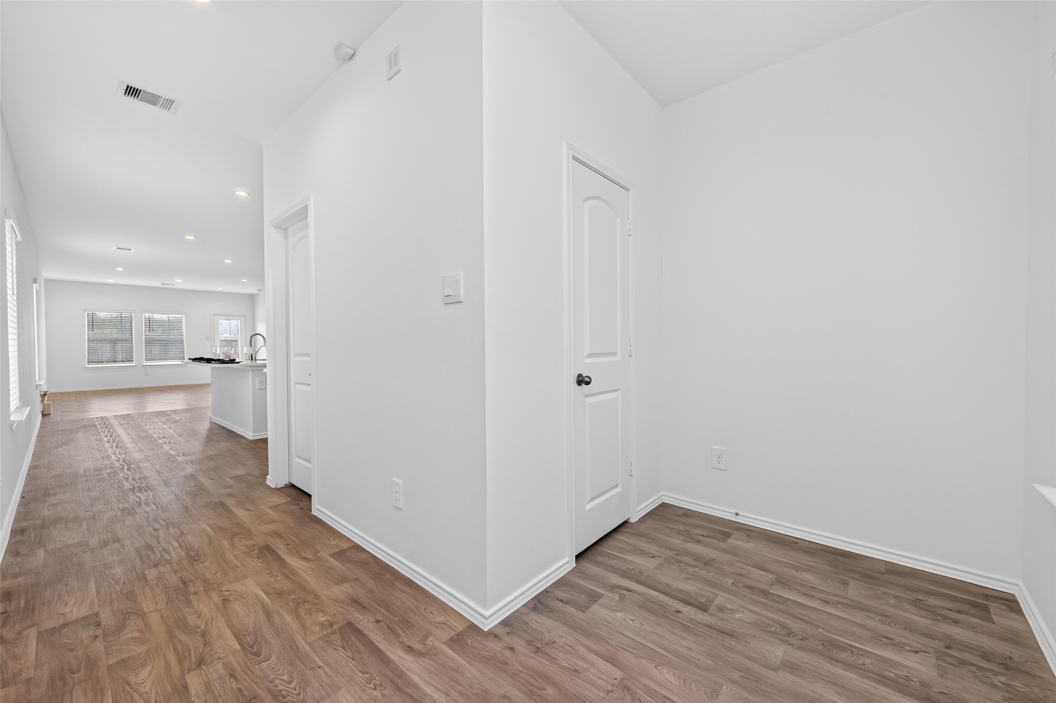 24206 Foxdale Bay Court Property Photo 9