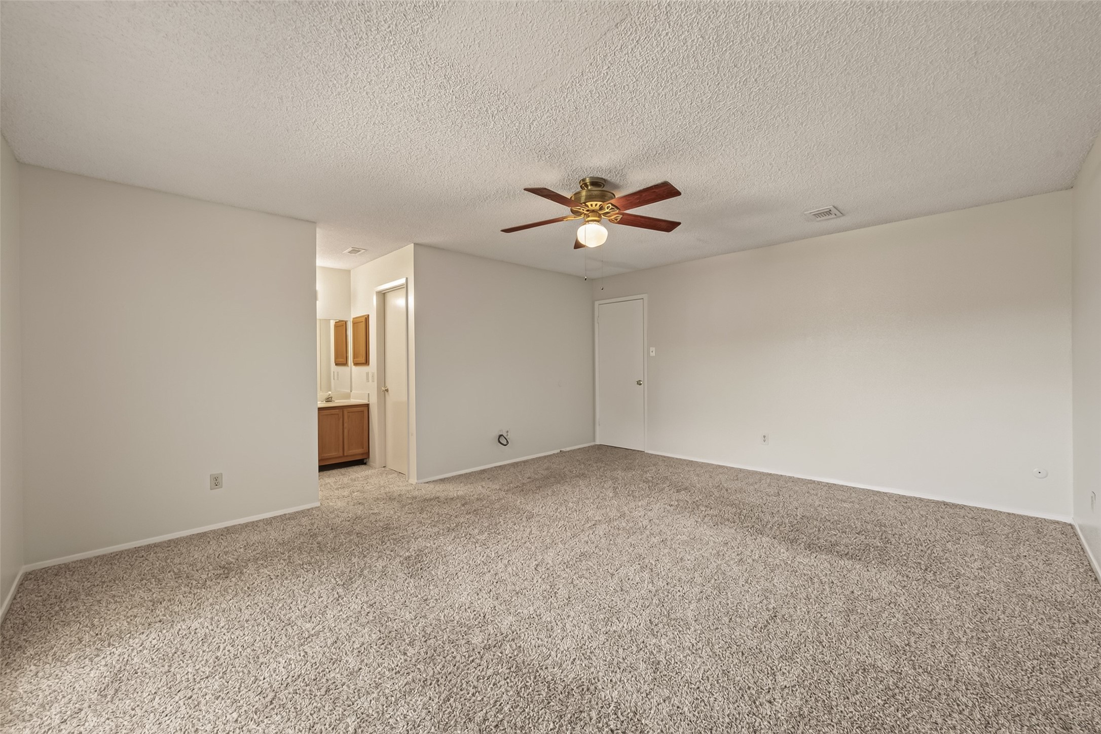 1818 Foxlake Drive Property Photo 19
