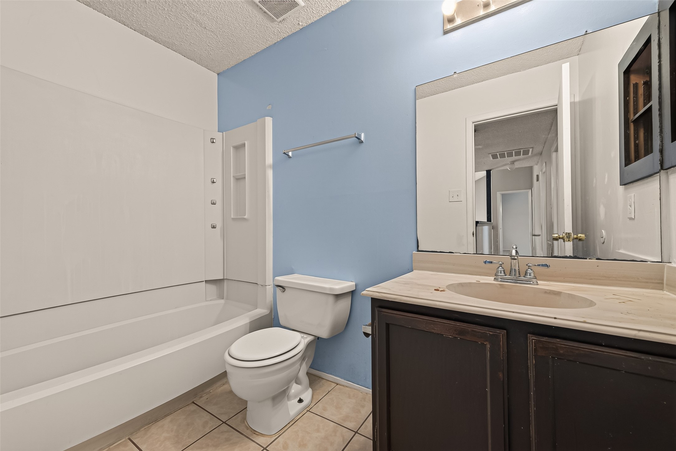 1818 Foxlake Drive Property Photo 25