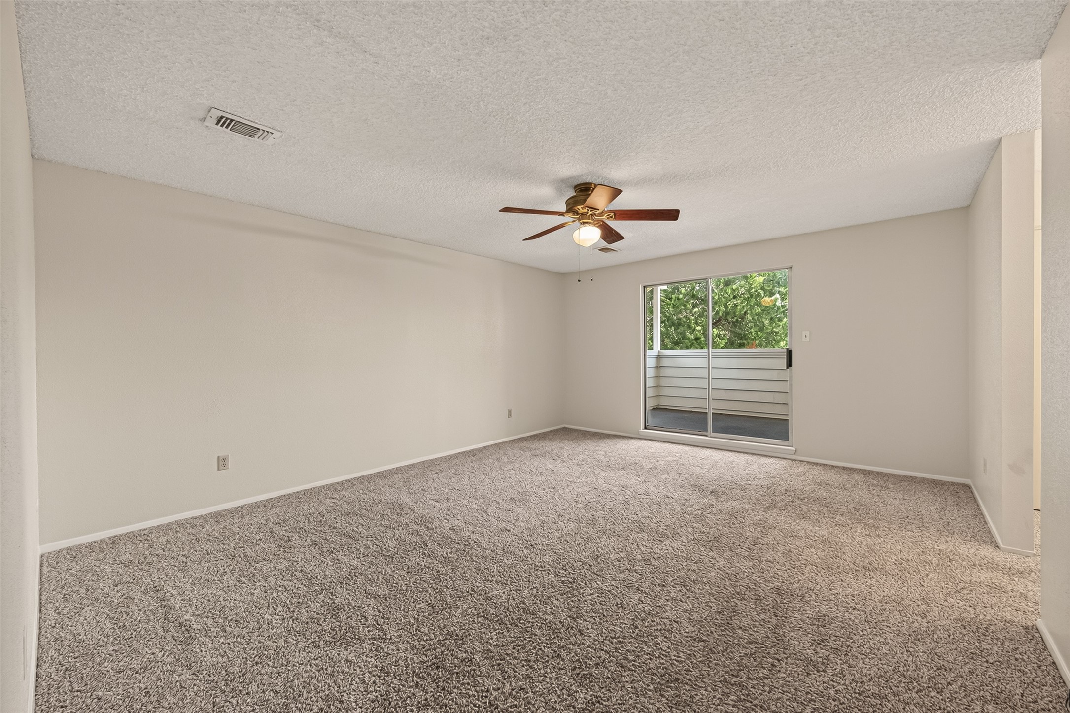 1818 Foxlake Drive Property Photo 26