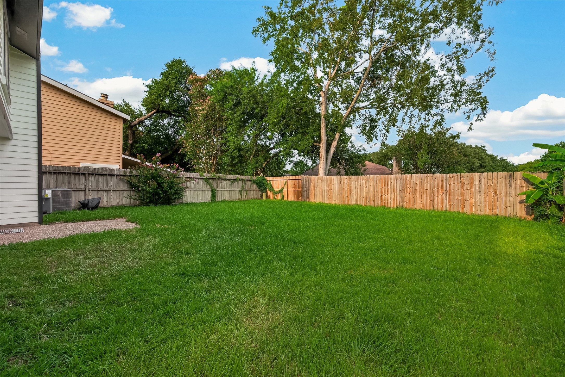 1818 Foxlake Drive Property Photo 30