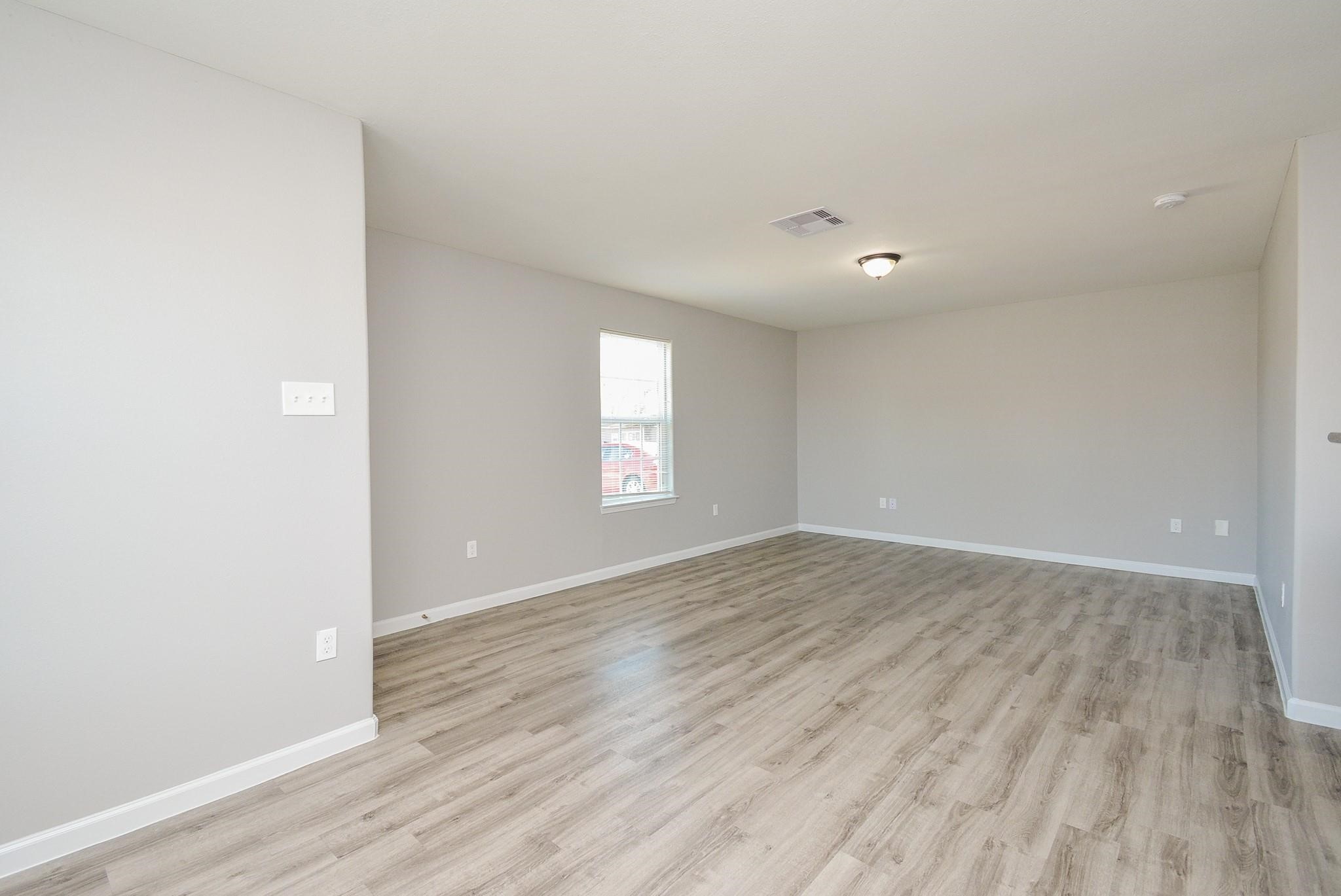 7611 Dyer Street Property Photo 4
