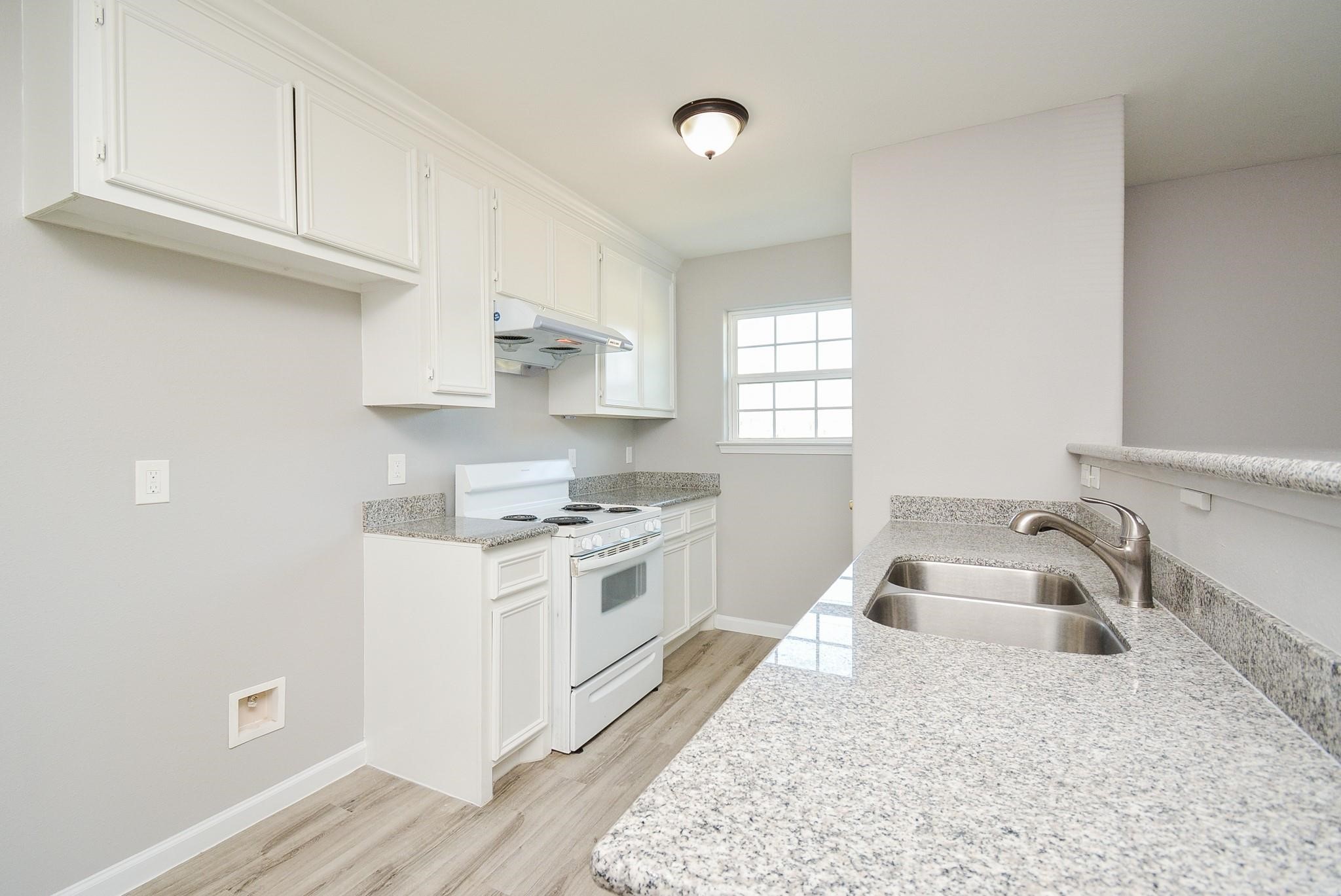 7611 Dyer Street Property Photo 10