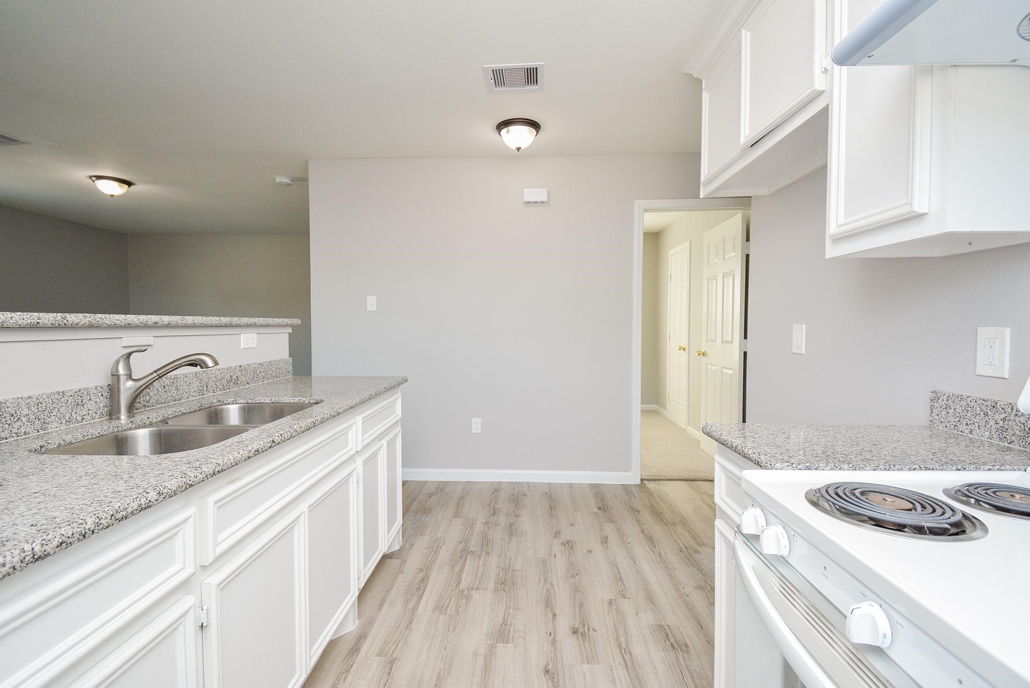 7611 Dyer Street Property Photo 14