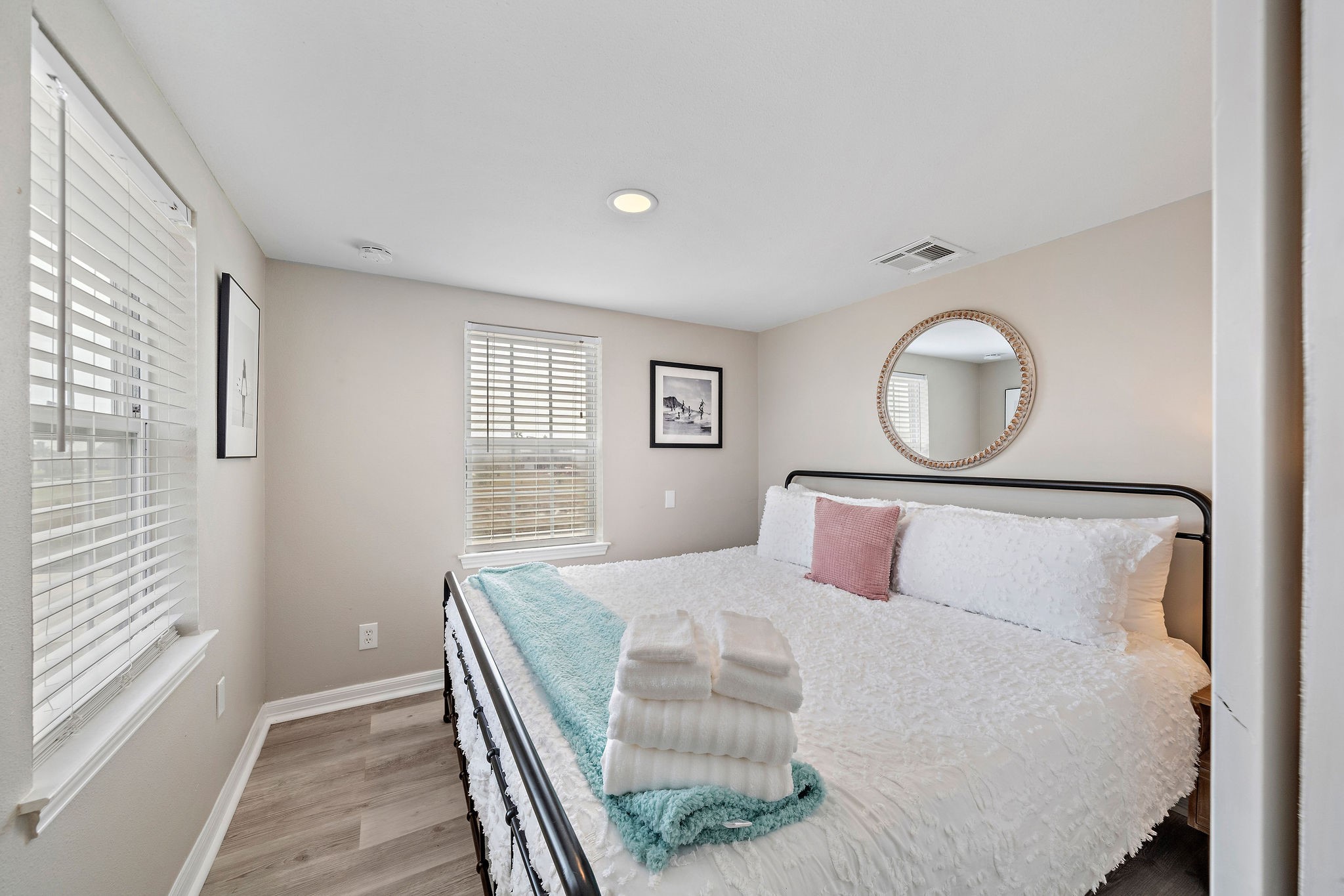 16642 Jolly Roger Road Property Photo 6