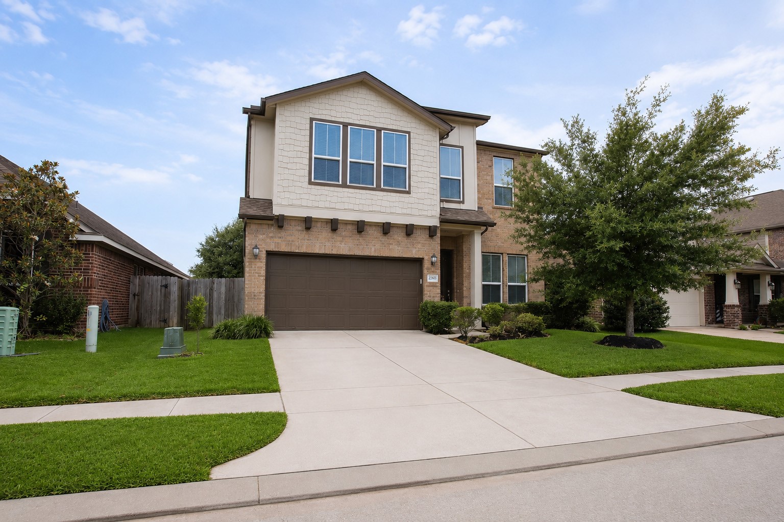 22503 Miramar Bend Drive Property Photo 2
