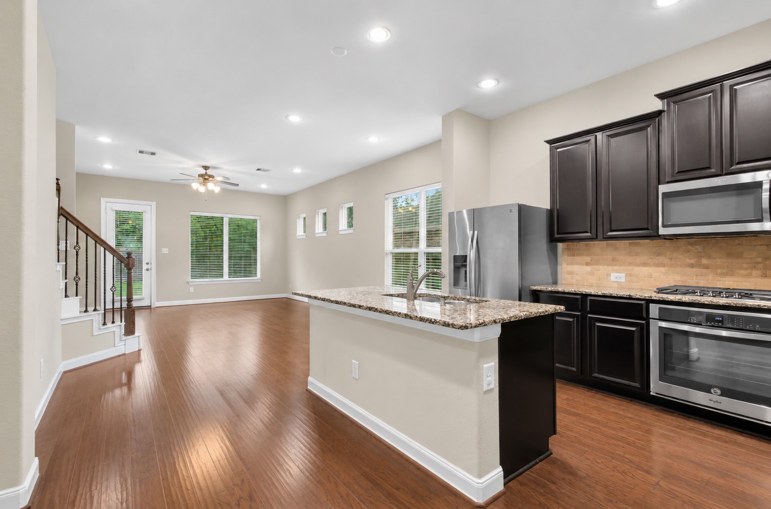 22503 Miramar Bend Drive Property Photo 7