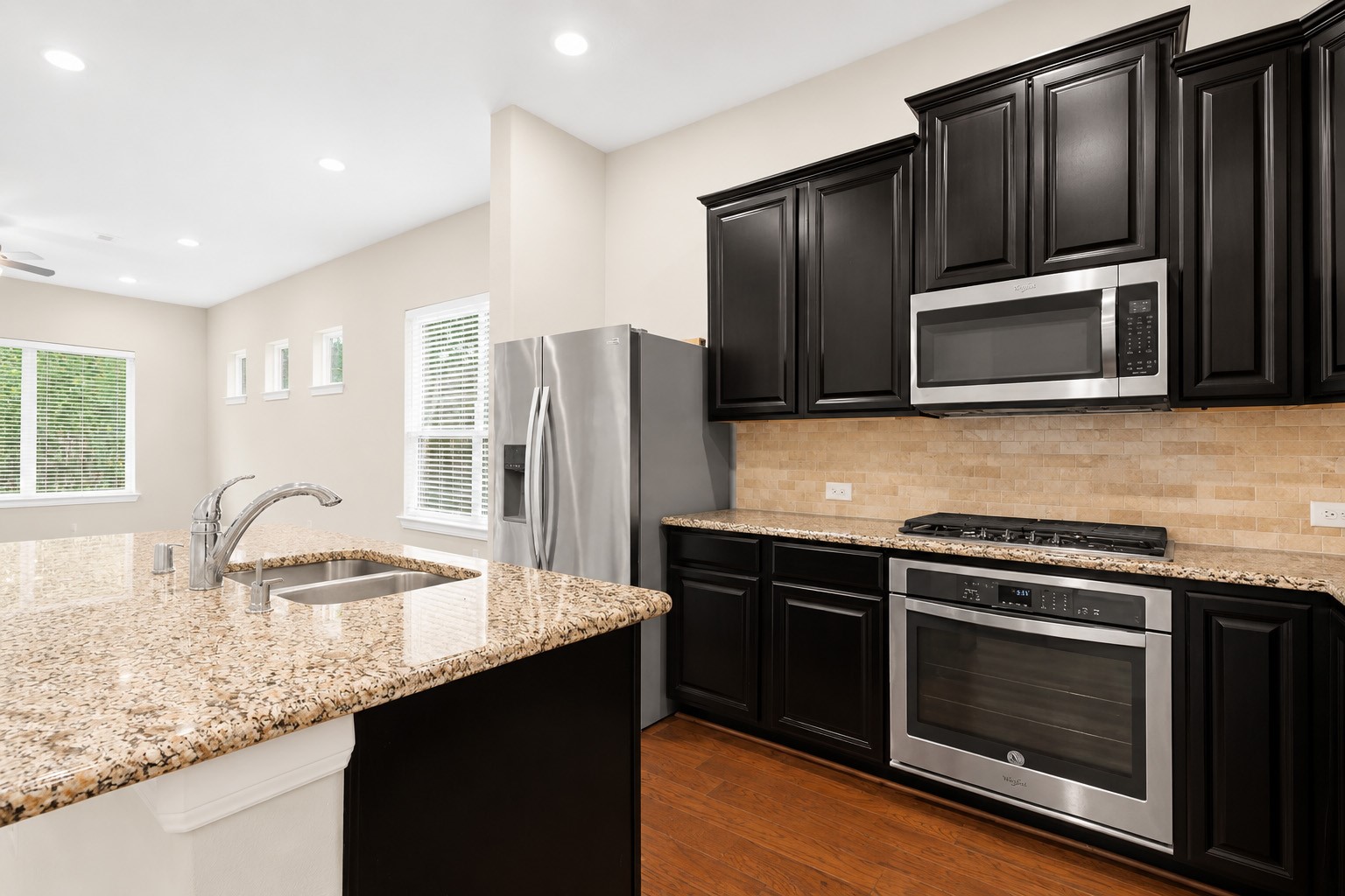 22503 Miramar Bend Drive Property Photo 8