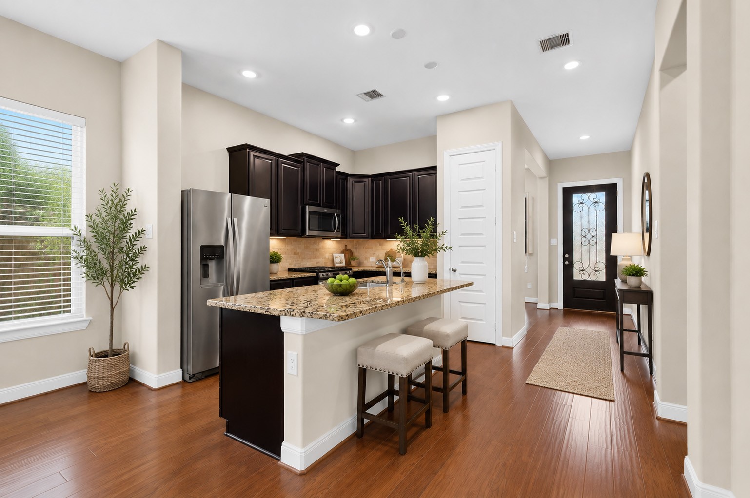 22503 Miramar Bend Drive Property Photo 9