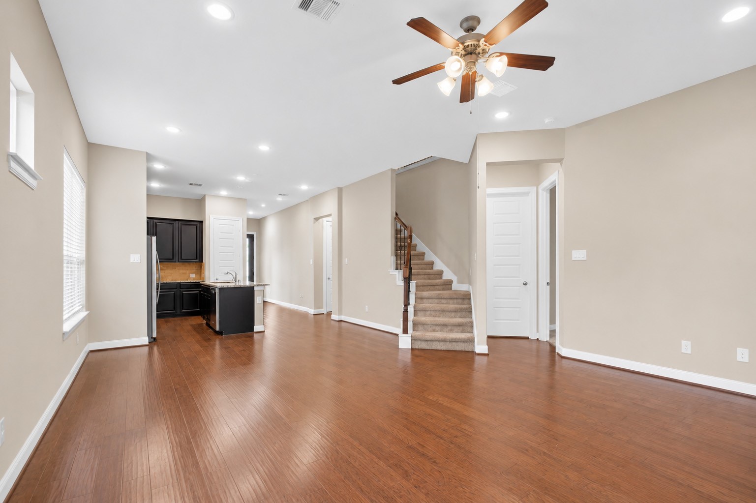 22503 Miramar Bend Drive Property Photo 12