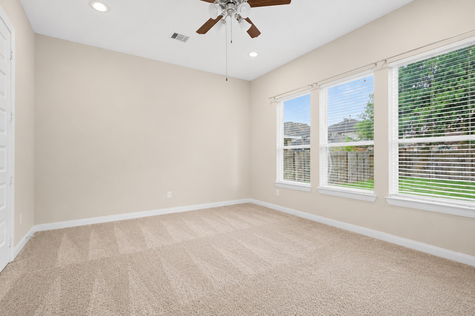22503 Miramar Bend Drive Property Photo 13